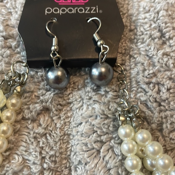 Paparazzi pearl set - Picture 3 of 4